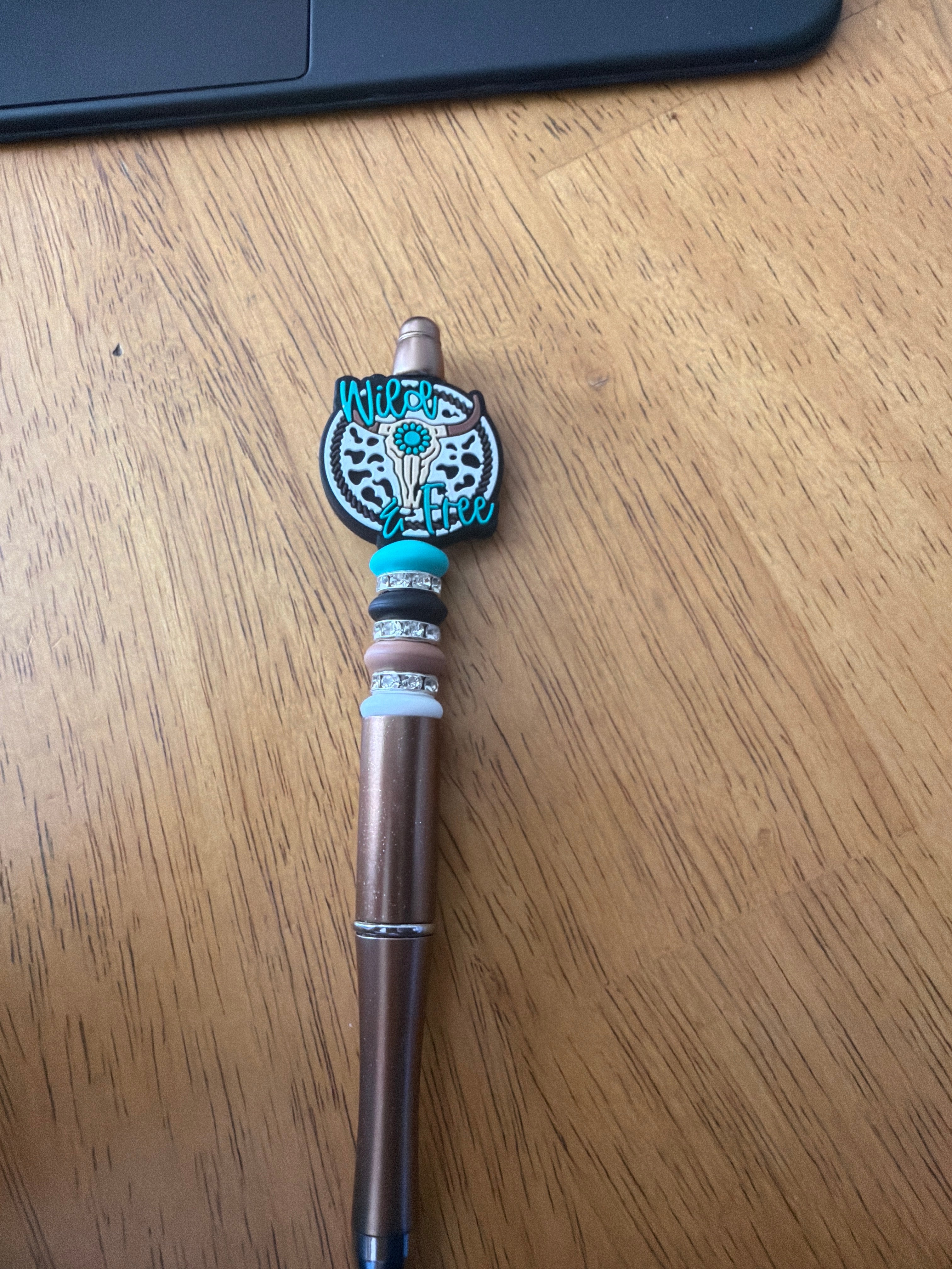 Wild and free pen in brown